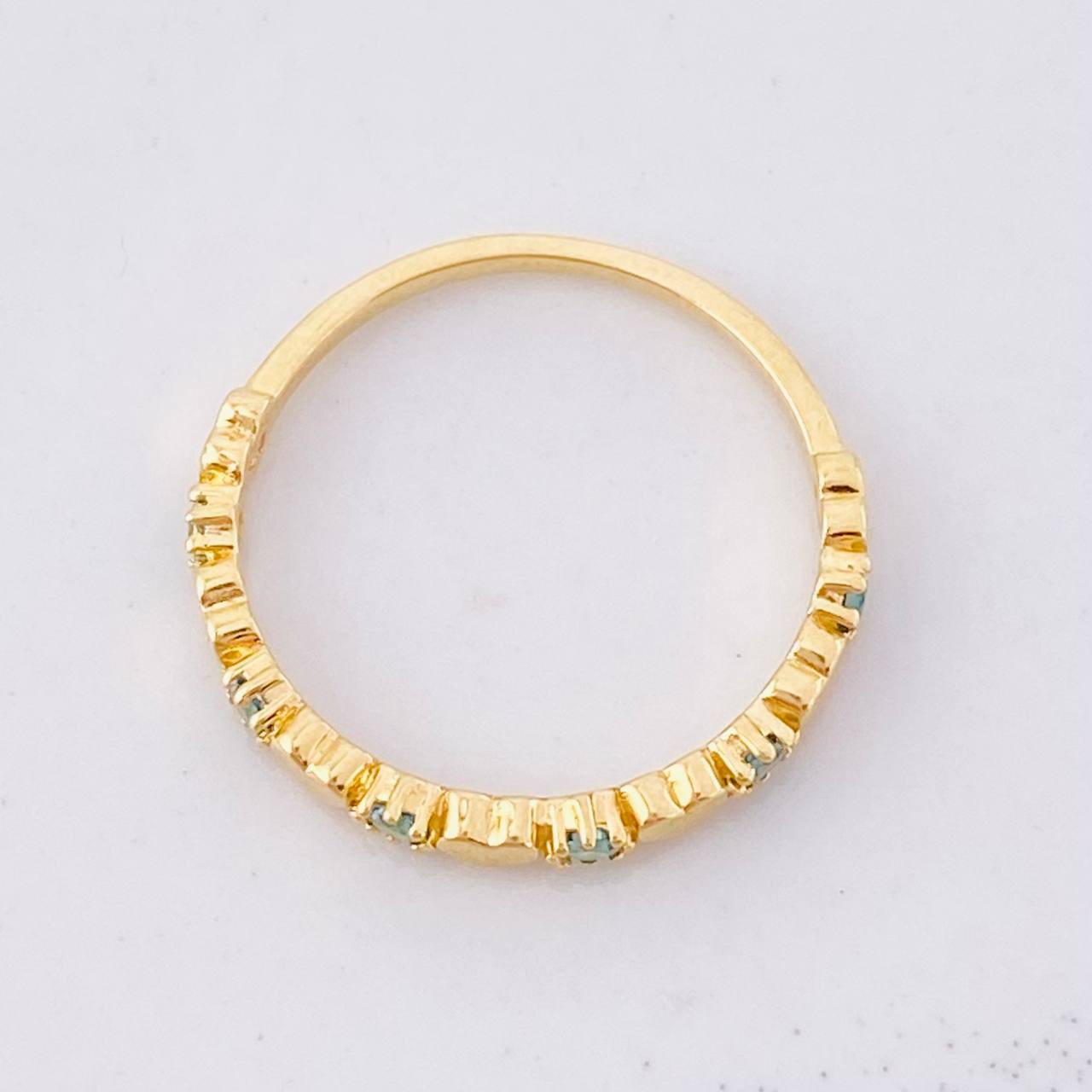 Interspersed Hearts Ring 1.2g / T4 3/4 Yellow Gold 18K