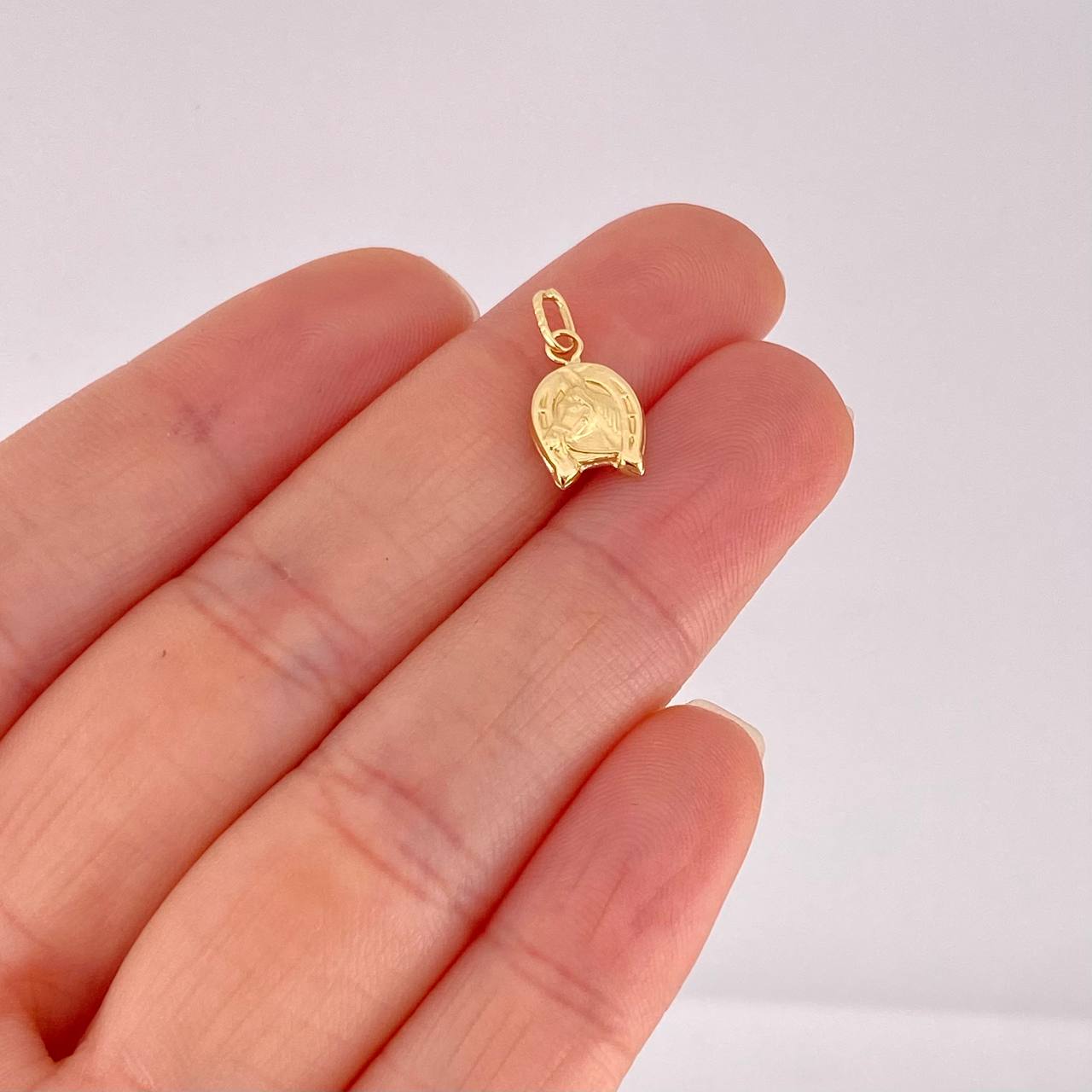 Dije Herradura Caballo 0.45g / 1/2 in Oro Amarillo 18K
