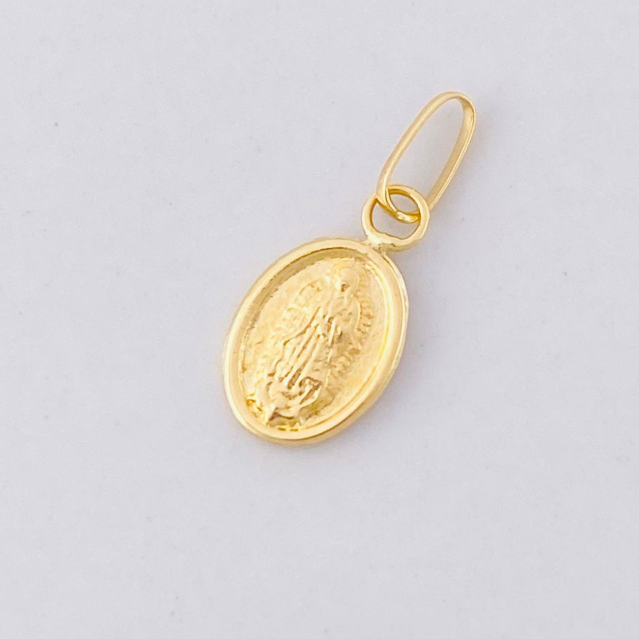 Dije Virgen de Guadalupe 0.2g / 1/2 in Oro Amarillo 18K