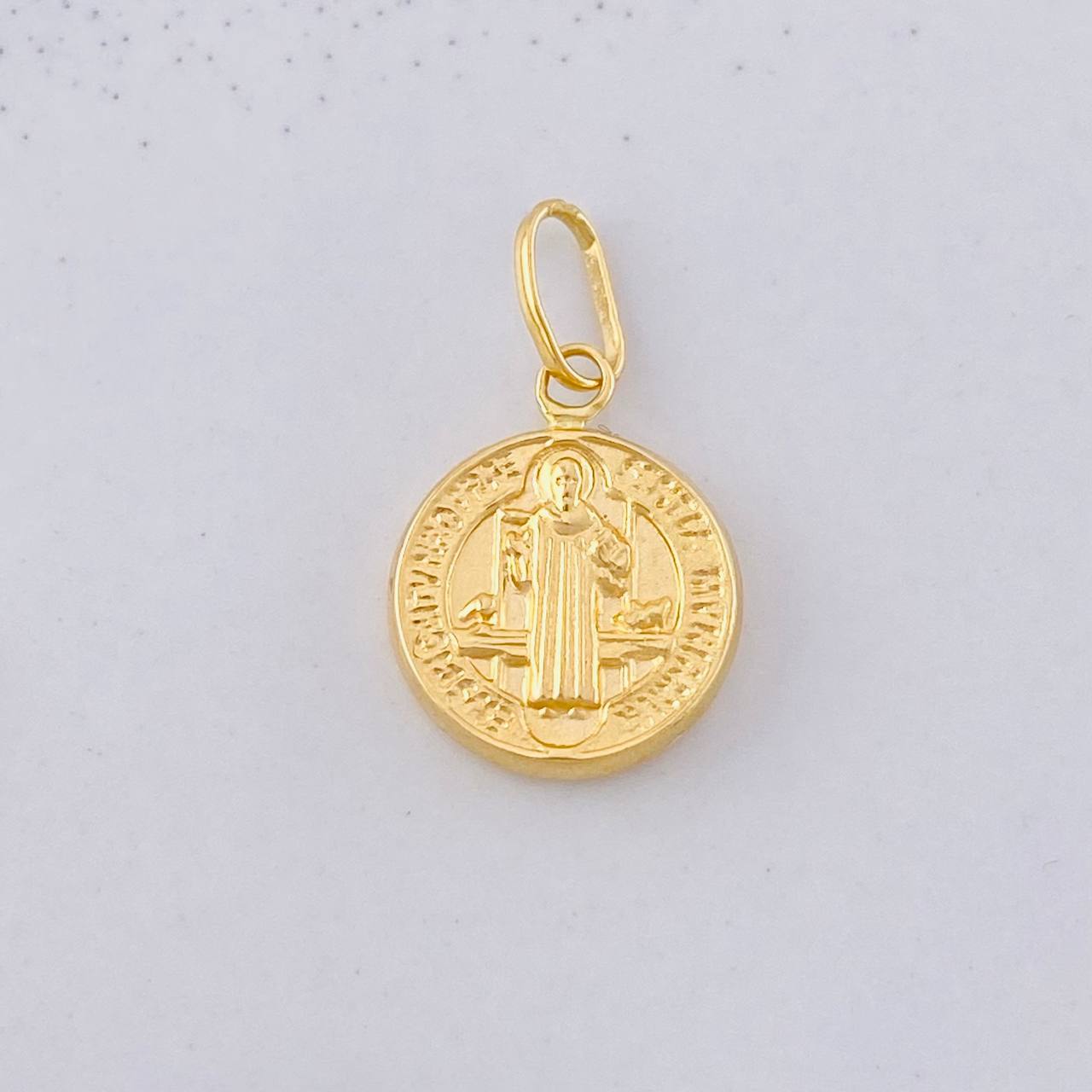 Pendant Saint Benedict 0.5g / 3/4 in Yellow Gold 18K