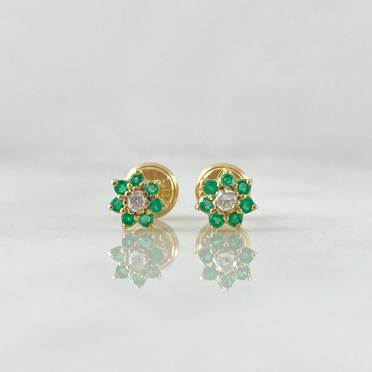 Topos Septima Flor 1gr / 6mm Esmeraldas 22pts Diamante 5pts Oro Amarillo 18K (Joya) ©