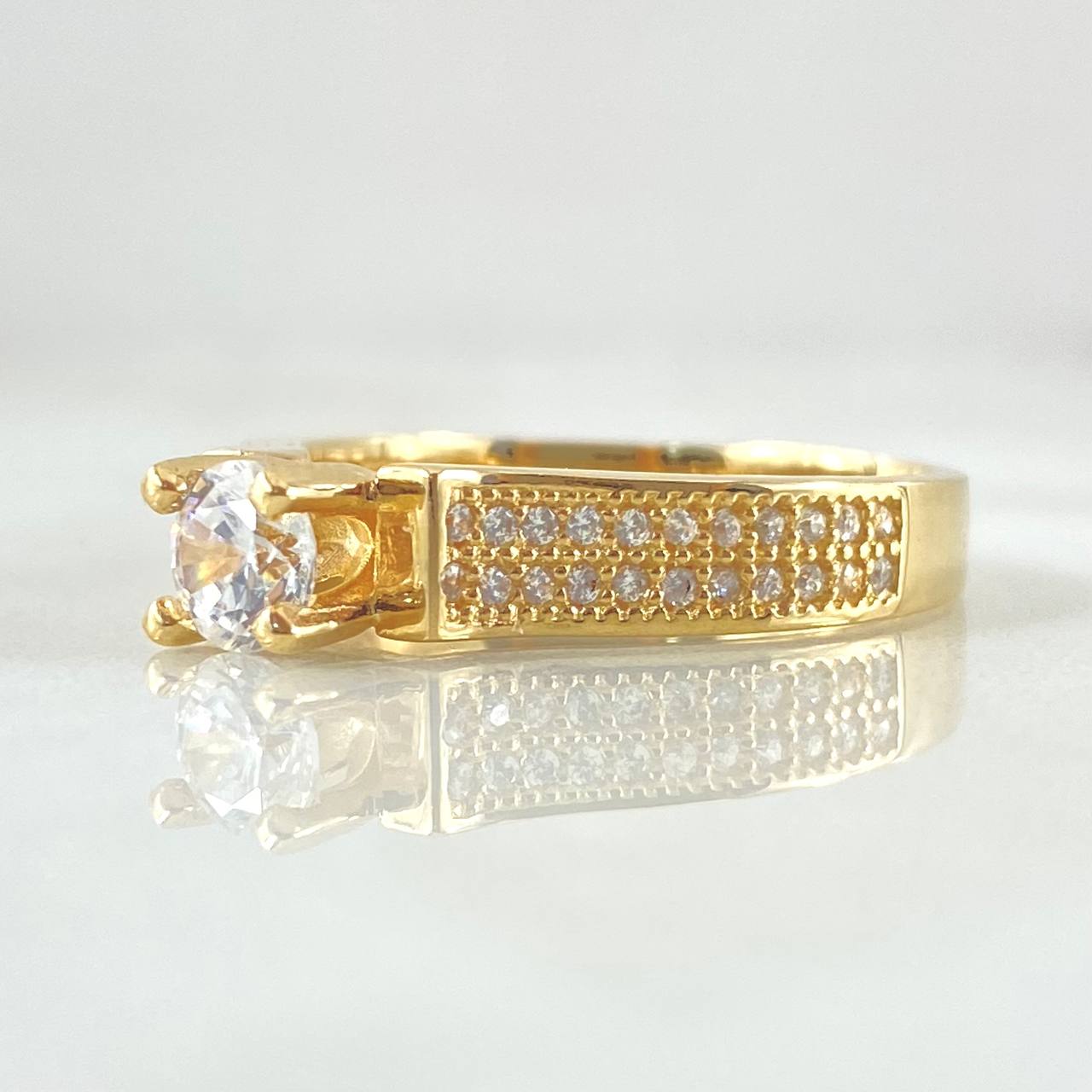 Anillo Carriles Rampa 4.75gr / T7 3/4 / Oro 18K
