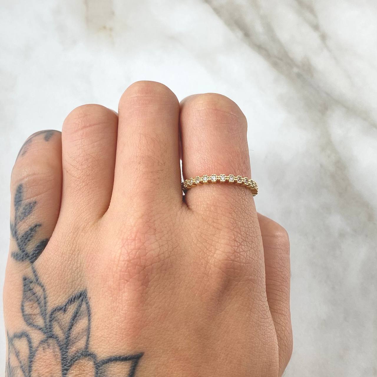 Bubbling Eyes Ring 1.3gr / Size 6 3/4 / 18K Gold