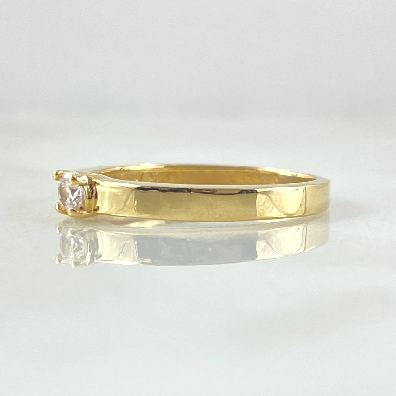 Anillo Solitario Liso Grueso 1.95gr / T7 1/ / Oro Amarillo 18K ©