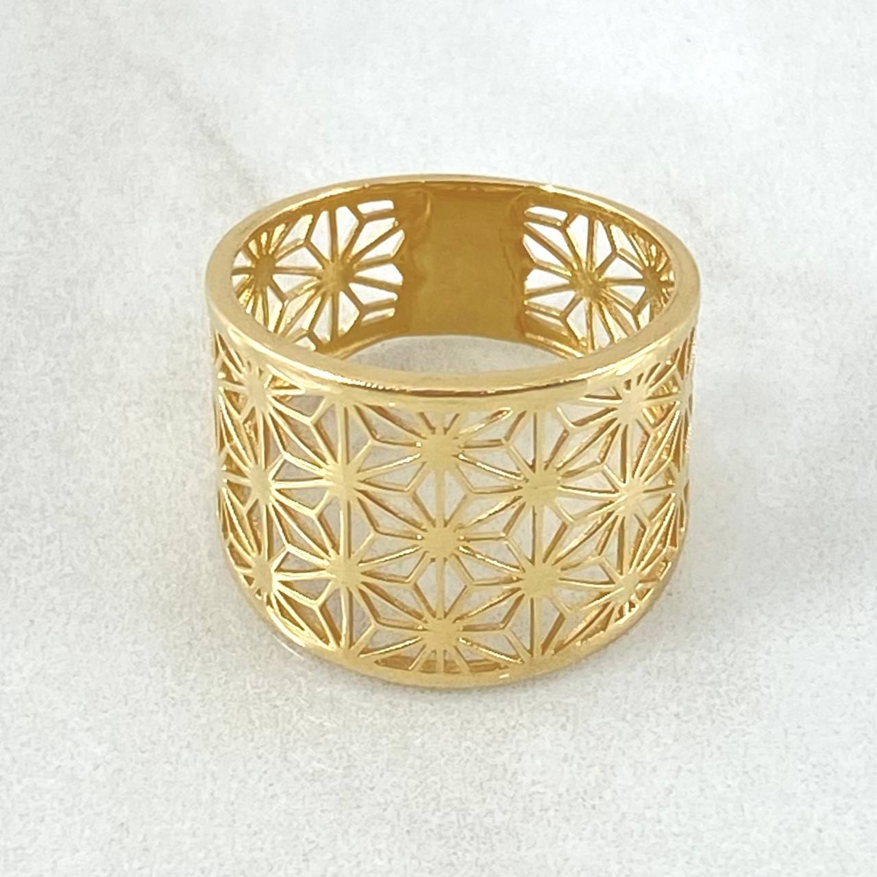 Filigree Flower Ring 3.85gr / Size 8 / 18K Gold