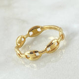GC Ring 2.4gr / Size 7 1/4 / 18K Gold *