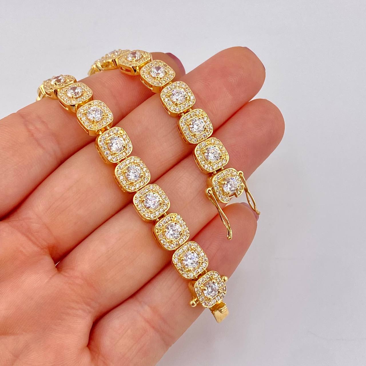 Cadena Tenis 51.45g / 17 in / 8mm Oro Amarillo 18K