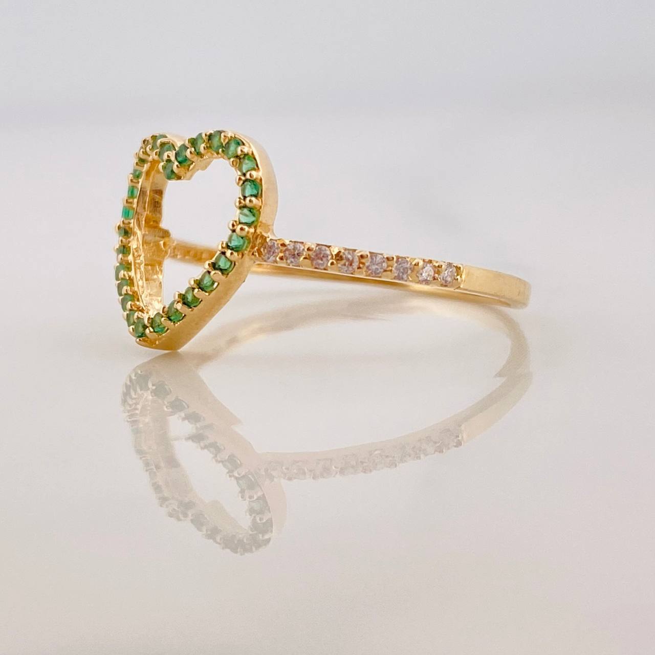 Heart Ring 1.45g / Size 7 1/4 Yellow Gold 18K