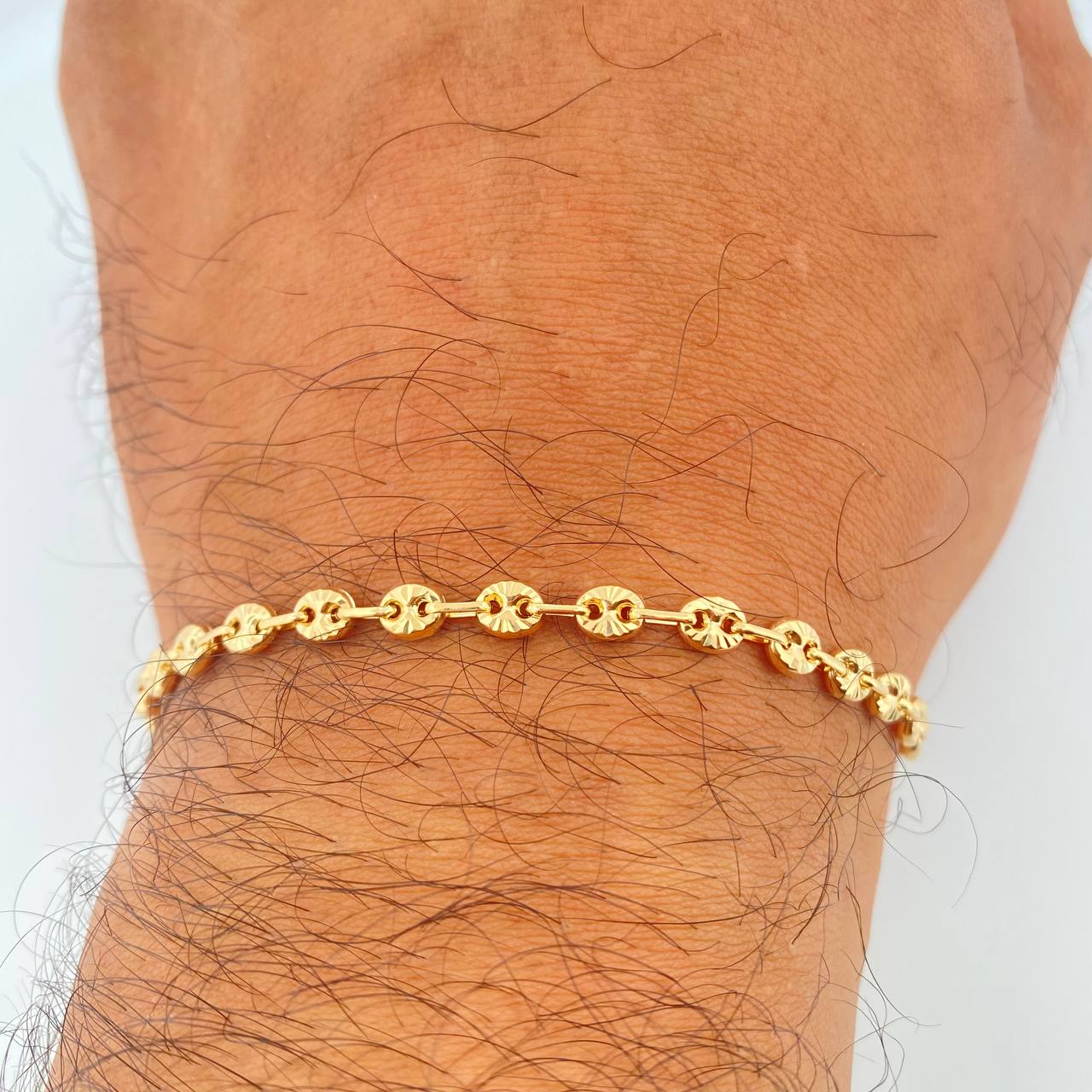 GC Anklet 4.6gr / 9 1/2 in / 18K Gold $