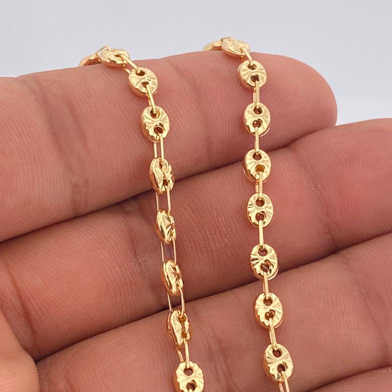 GC Chain 10.2gr / 24 3/4 in / 18K Gold $