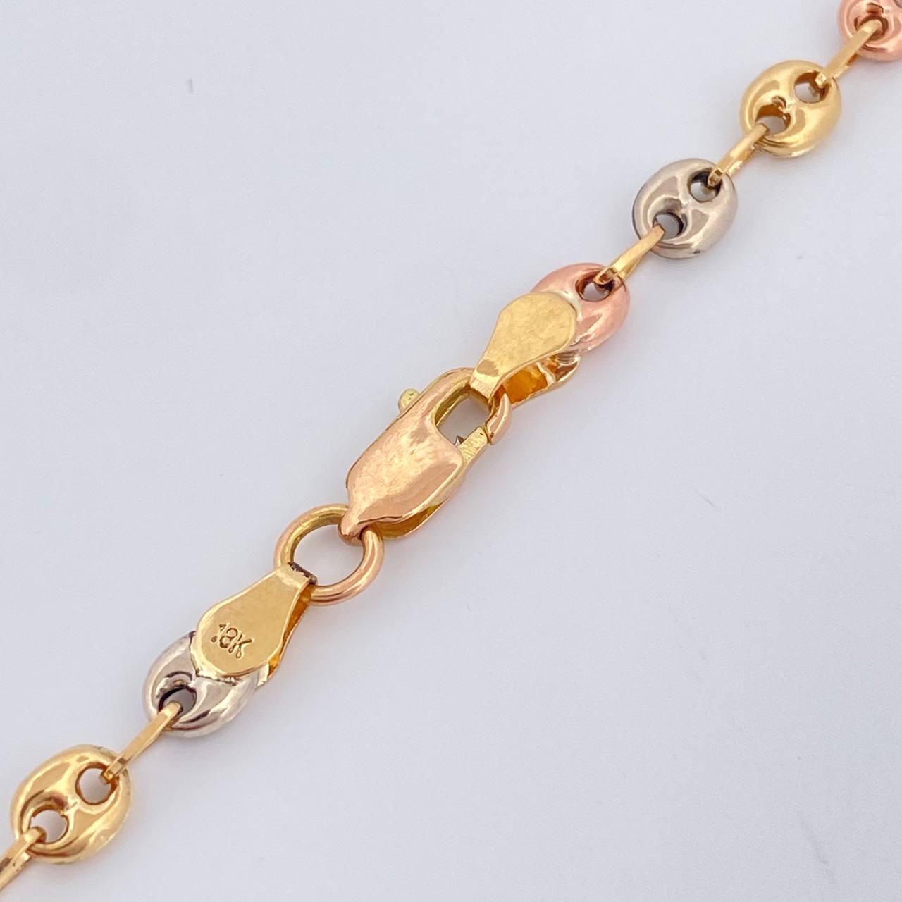 GC Chain 8.15gr / 21 3/4 in / Three Golds 18K $