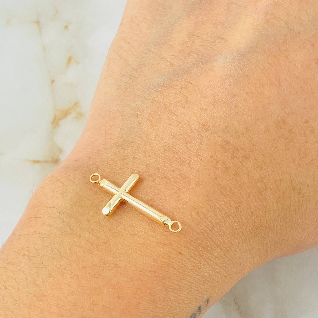 Herraje Cruz Puntas Planas 0.45gr / 1 in / Oro Amarillo 18K