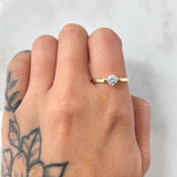 Anillo Solitario Cuatro Garras 1.75gr / T6 3/4 / Oro Amarillo 18K ©