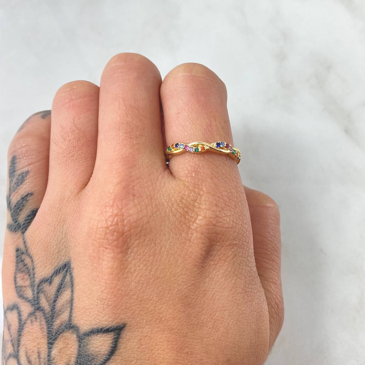 Anillo Carril Entrelazado  1.8gr / T7 / Oro Amarillo 18K