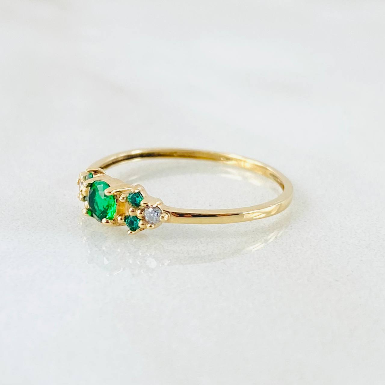 Anillo Solitario Trio Chispa 1gr / T7 3/4 / Oro Amarillo 18K *