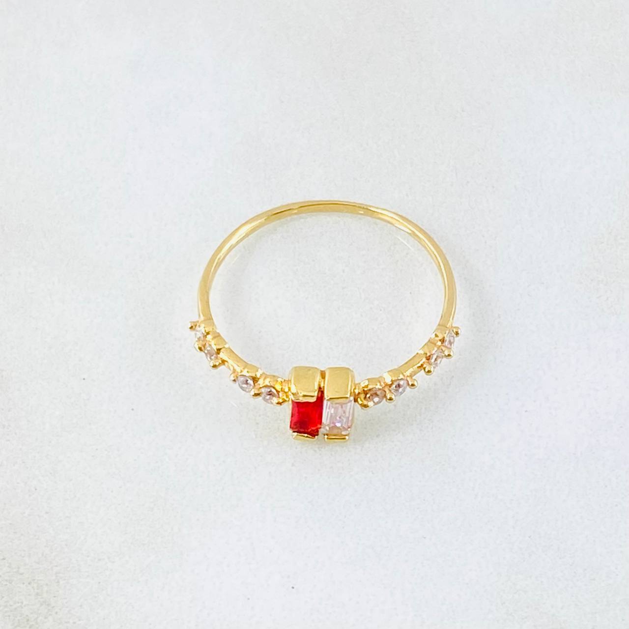 Anillo Cuadro Dos Caminos 1.4gr / T6 1/2 / Oro Amarillo 18K