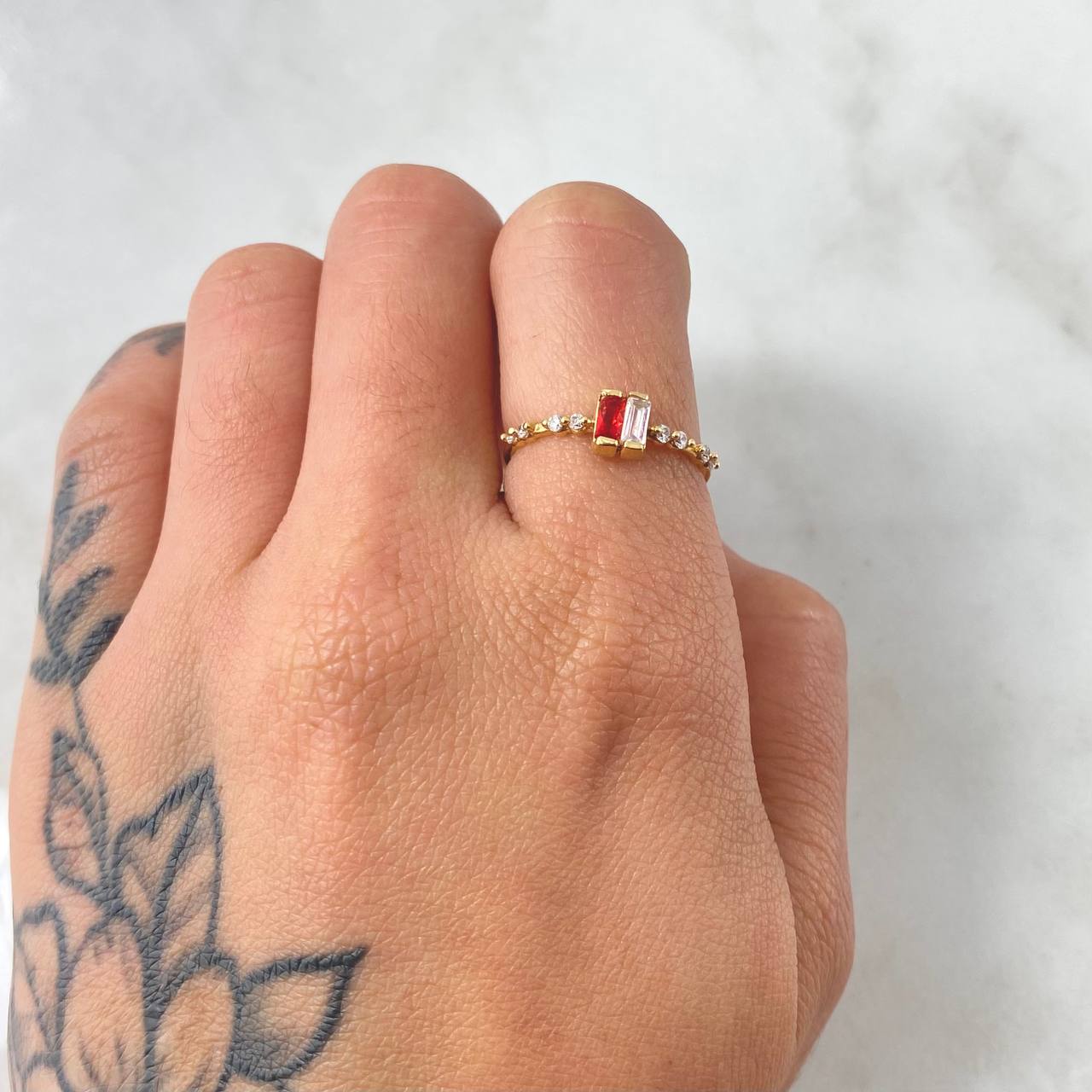 Anillo Cuadro Dos Caminos 1.4gr / T6 1/2 / Oro Amarillo 18K