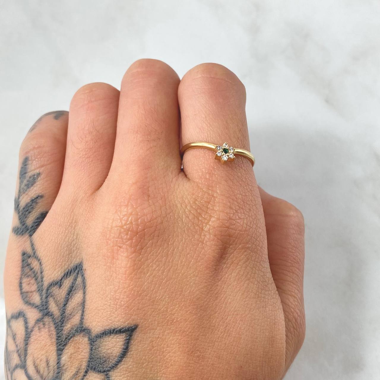 Anillo Floreado 1.85gr / T6 1/4 / Oro Amarillo 18K ©