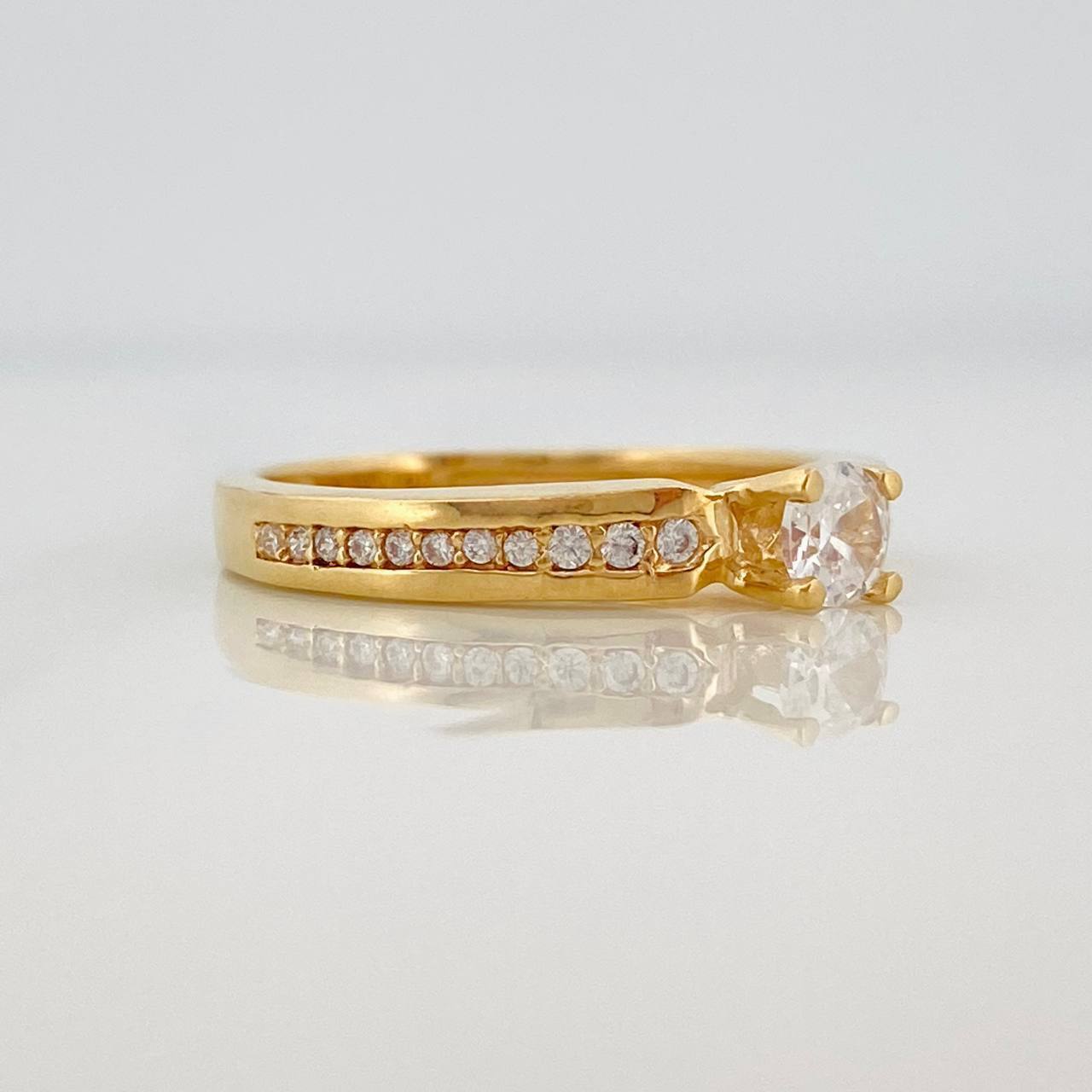 Anillo Solitario Churumbela 3.4g / T6 Oro Amarillo 18K
