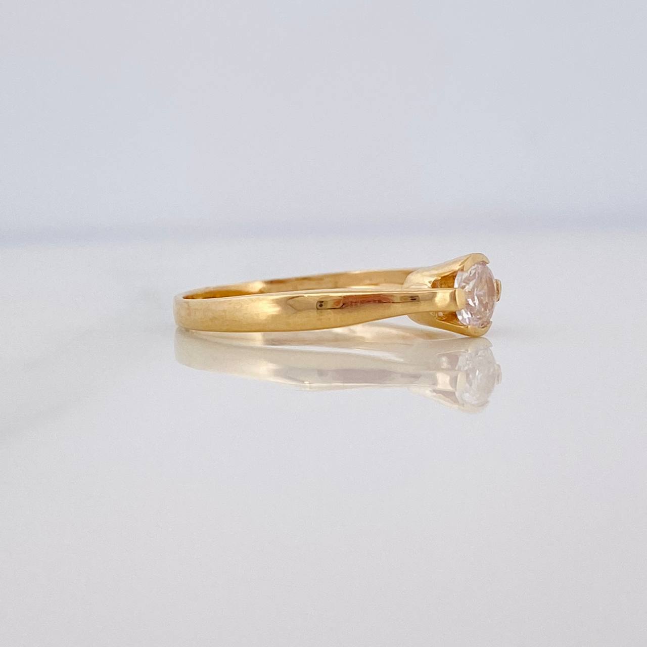 Anillo Solitario 1.95g / T5 1/4 Oro Amarillo 18K