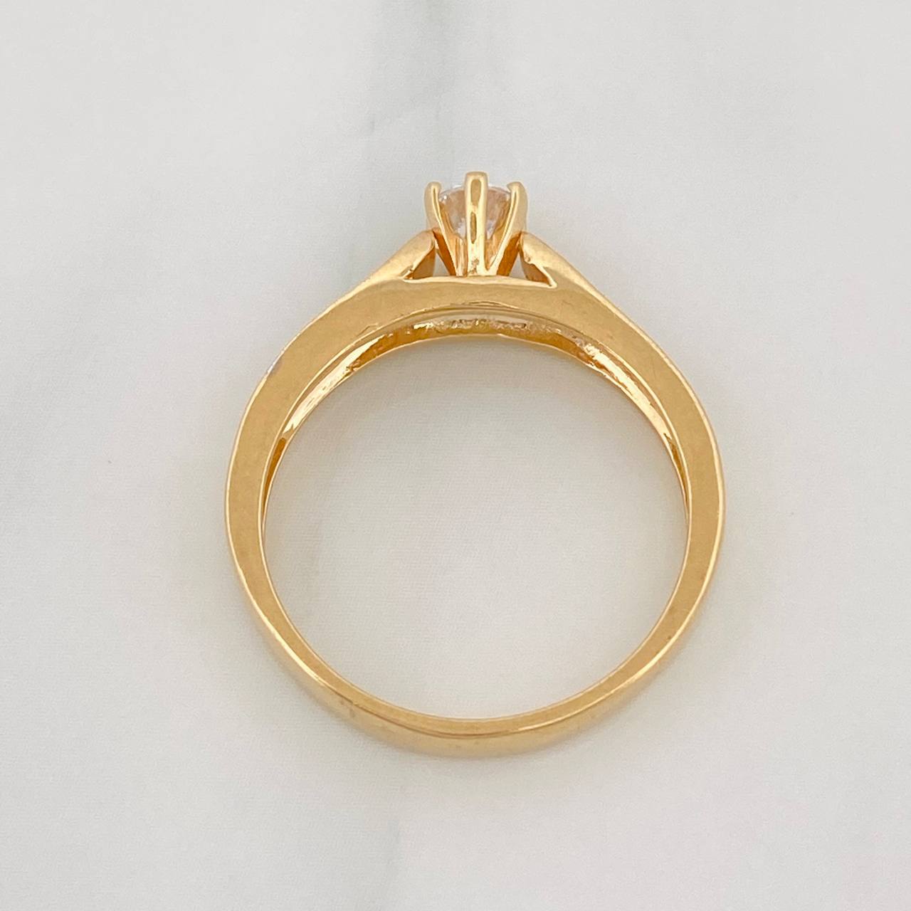 Anillo Solitario Puente 3.5g / T7 1/2 Dos Oros Amarillo Blanco 18K