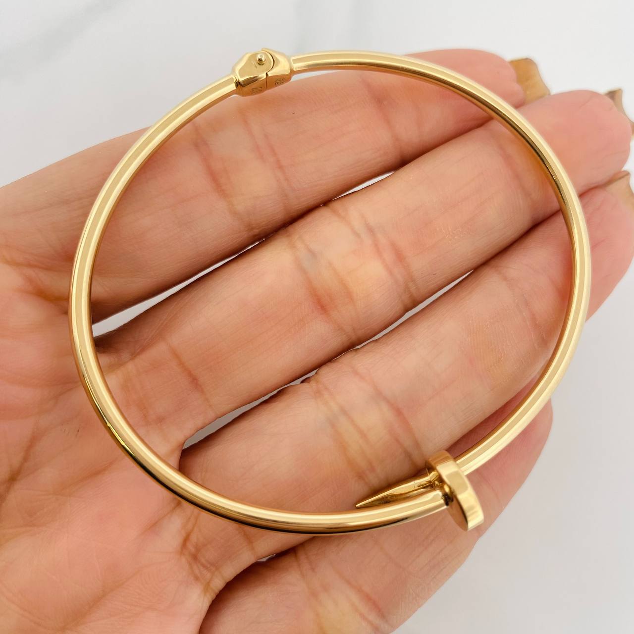 Bracelet Nail Hoop 6.8g / 7 1/2 in / 2.5mm Yellow Gold 18K