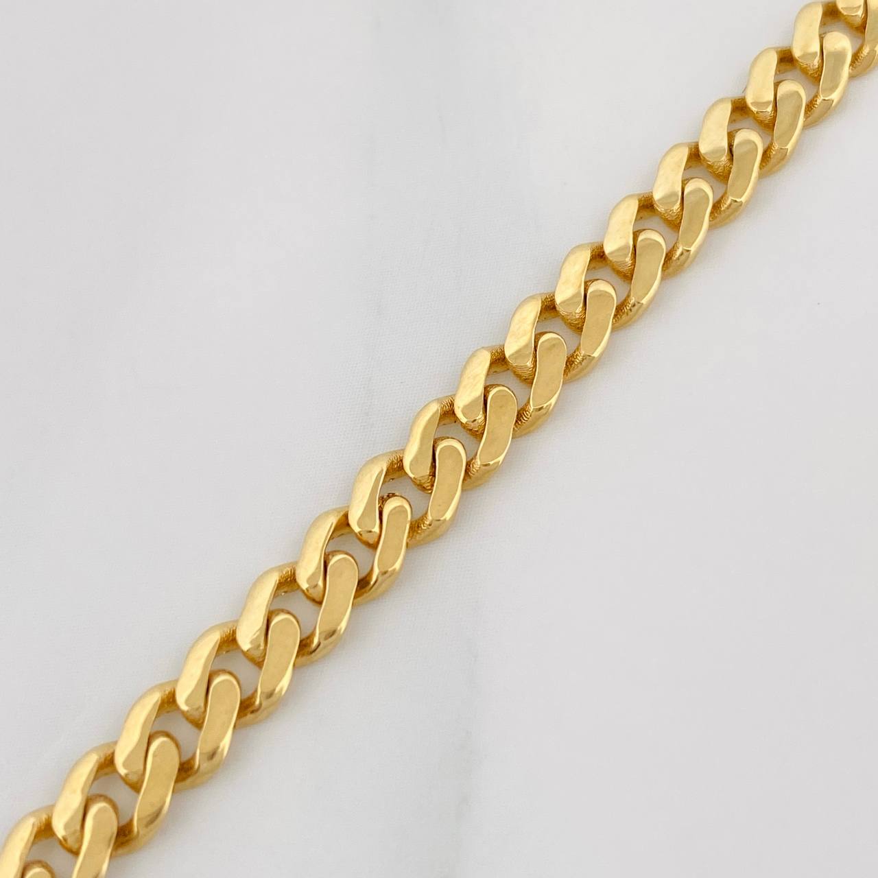 Bracelet Cubana Infinito 6.5g / 7 3/4 in / 4.68mm Two-Tone 18K Gold