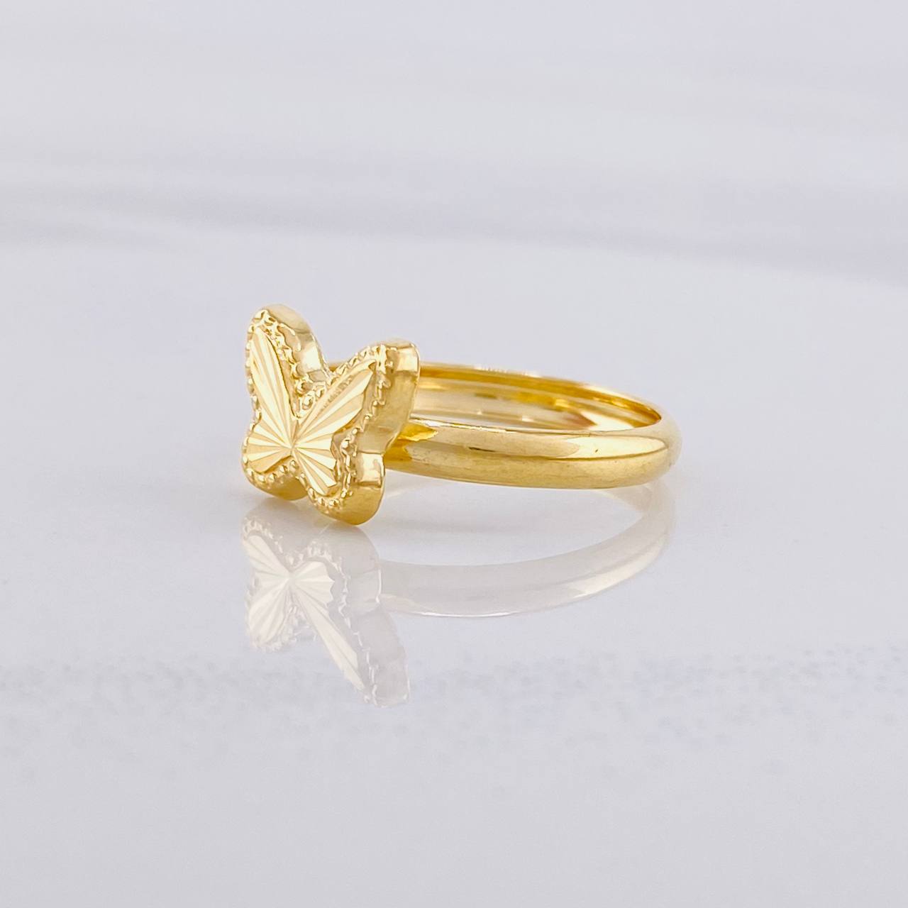 Diamond Cut Butterfly Ring 0.95g / T4 3/4 Yellow Gold 18K