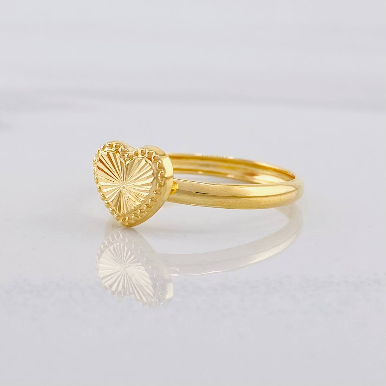 Anillo Corazón Diamantado 0.95g / T7 1/4 Oro Amarillo 18K