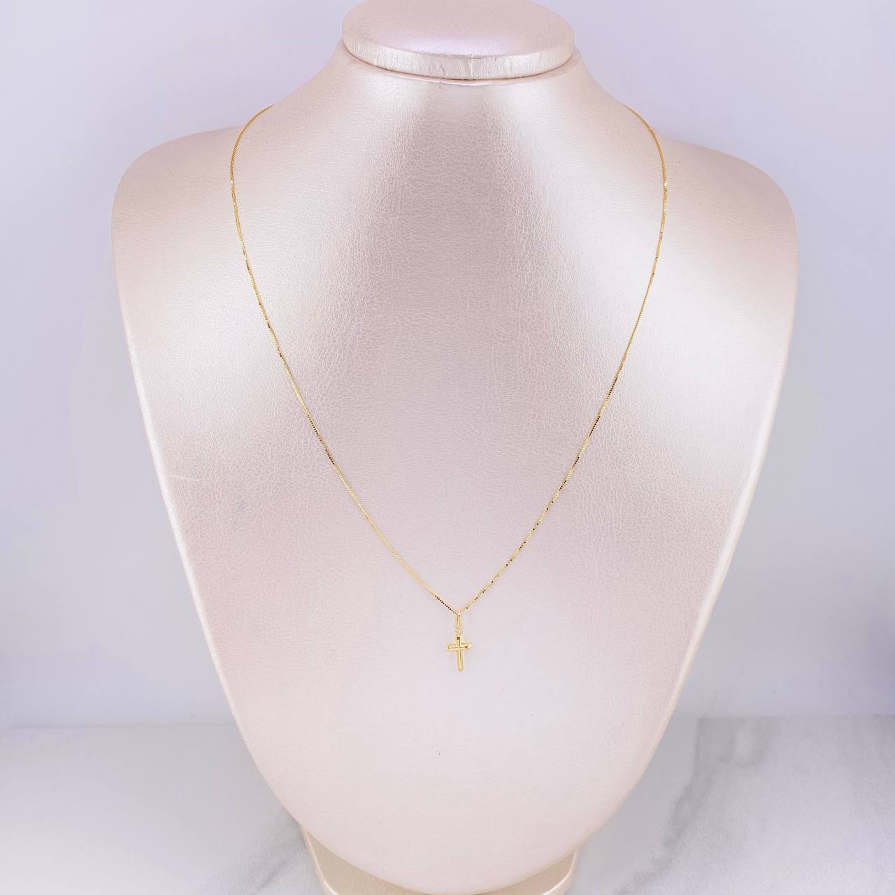 Set Cadena Veneciana + Dije Cruz Puntas Planas / 1.3g / 18 in Oro Amarillo 18K