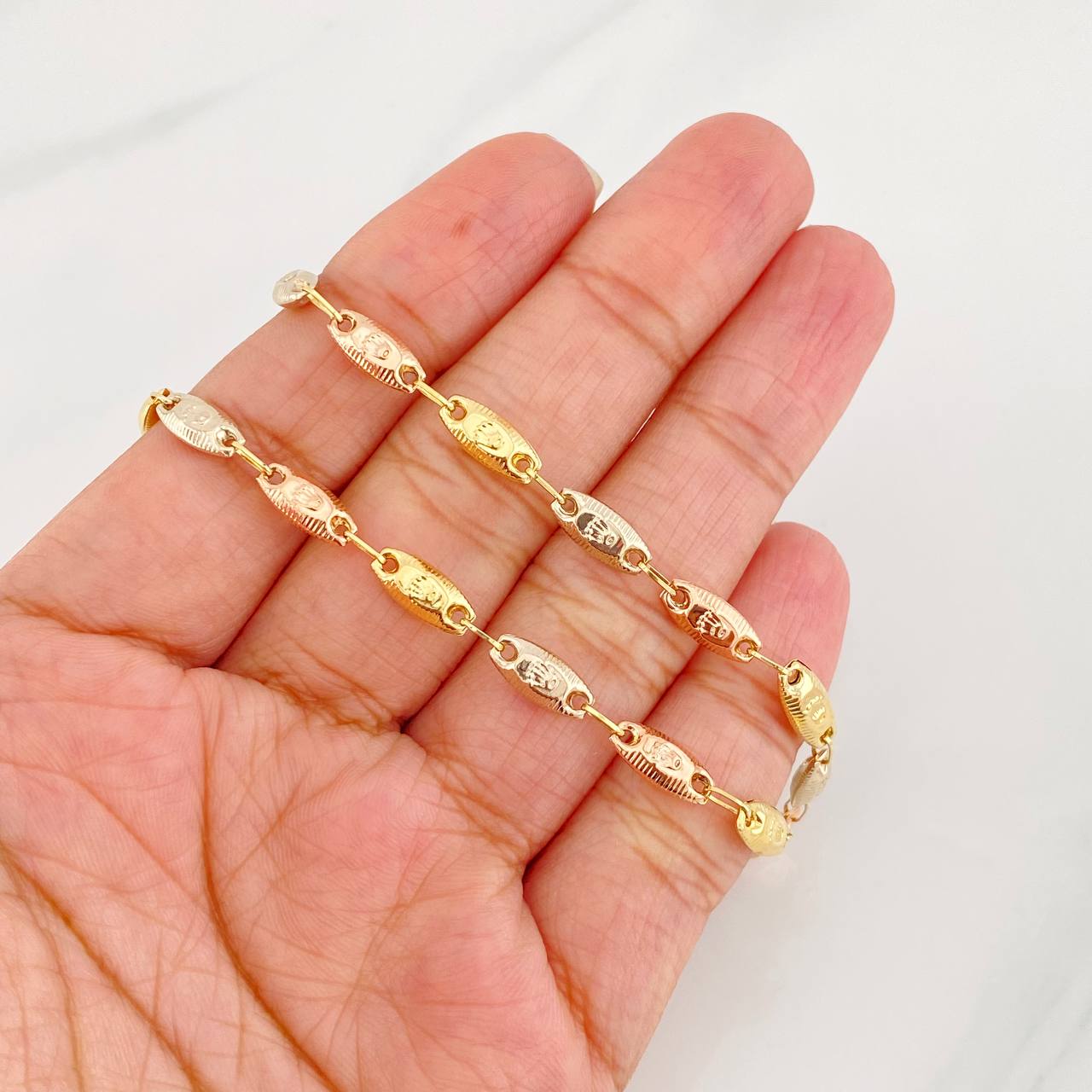 Rustic Crown Chain 10.6g / 24 in / 4.5mm Three Golds 18K