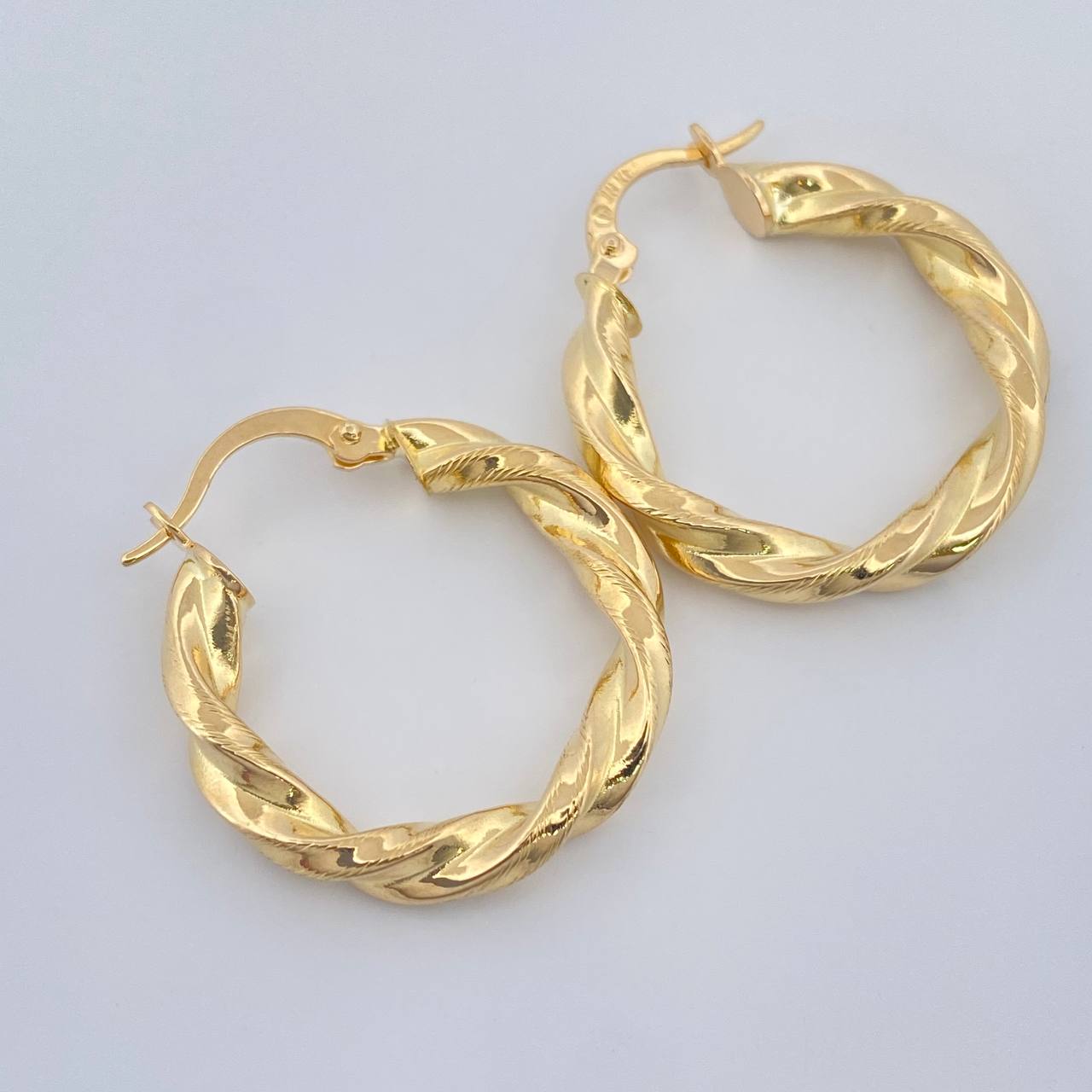 Candongas Nico 2.75gr / 1 in / Oro Amarillo 18K $