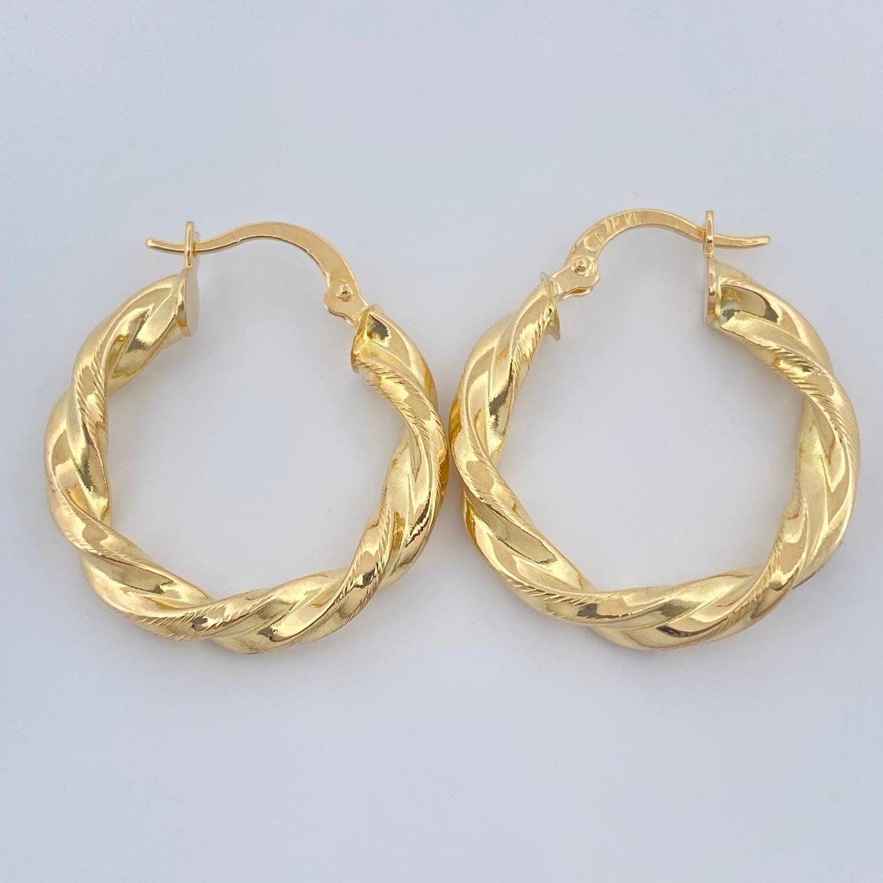 Candongas Nico 2.75gr / 1 in / Oro Amarillo 18K $