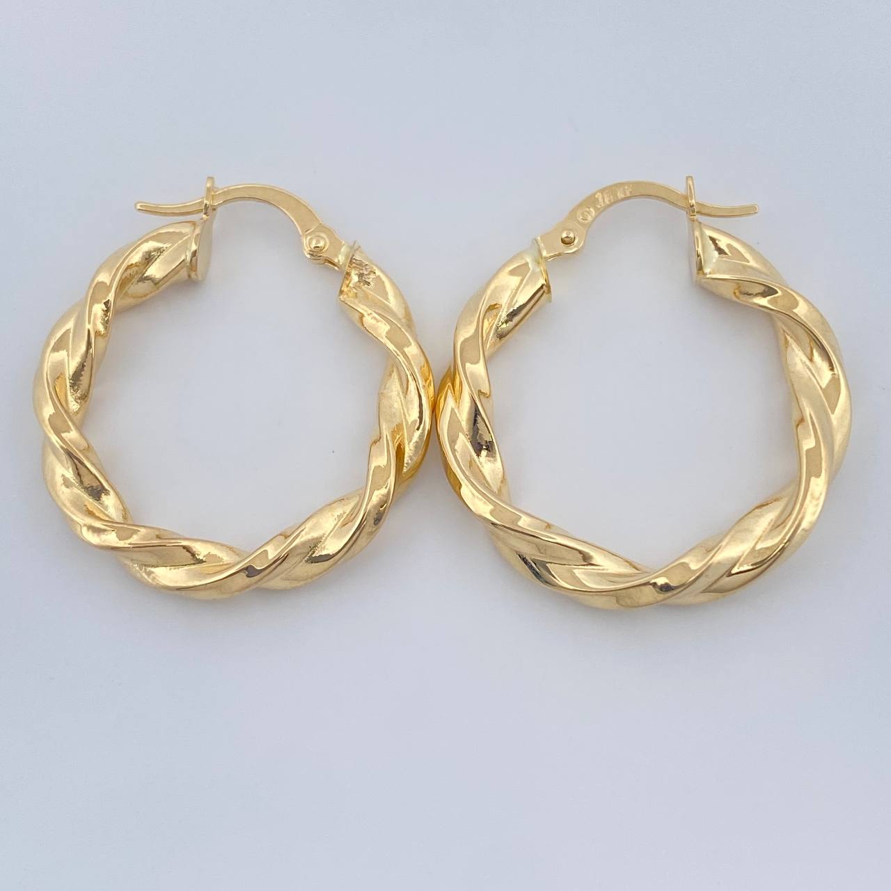 Candongas Fenix 2.9gr / 1 in / Oro Amarillo 18K $