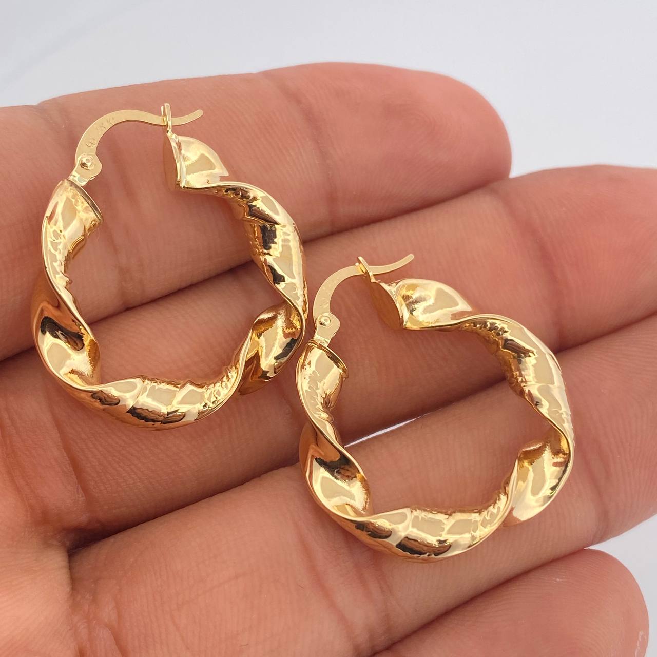 Candongas Remi 3.95gr / 1 in / Oro Amarillo 18K $