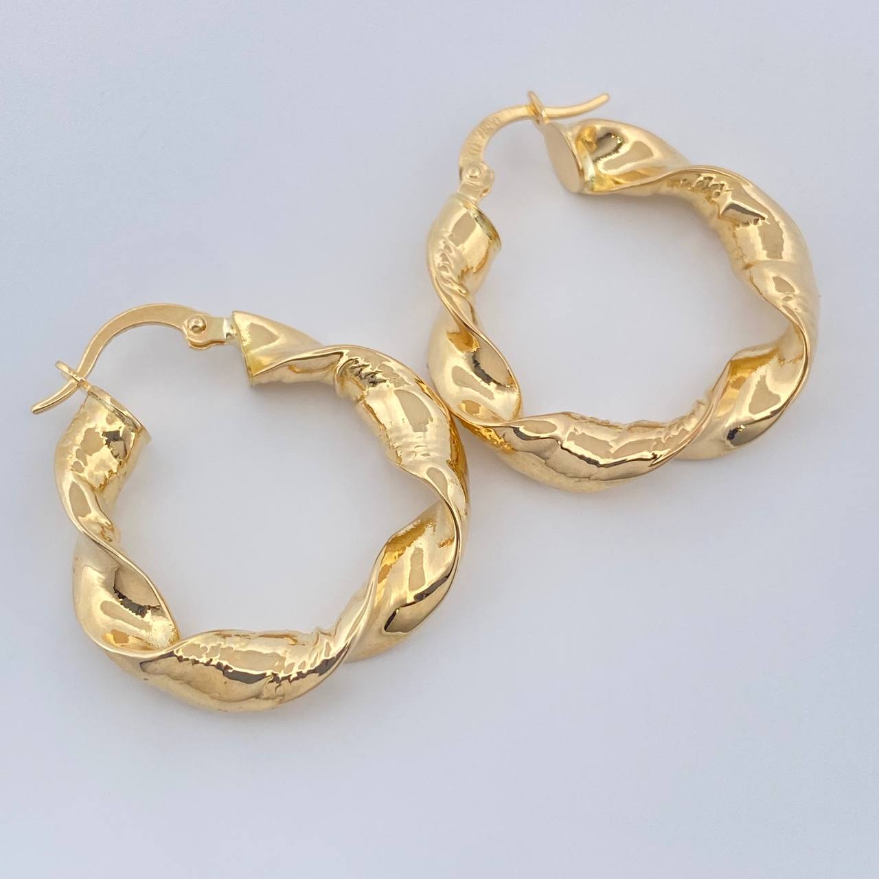 Candongas Remi 3.95gr / 1 in / Oro Amarillo 18K $