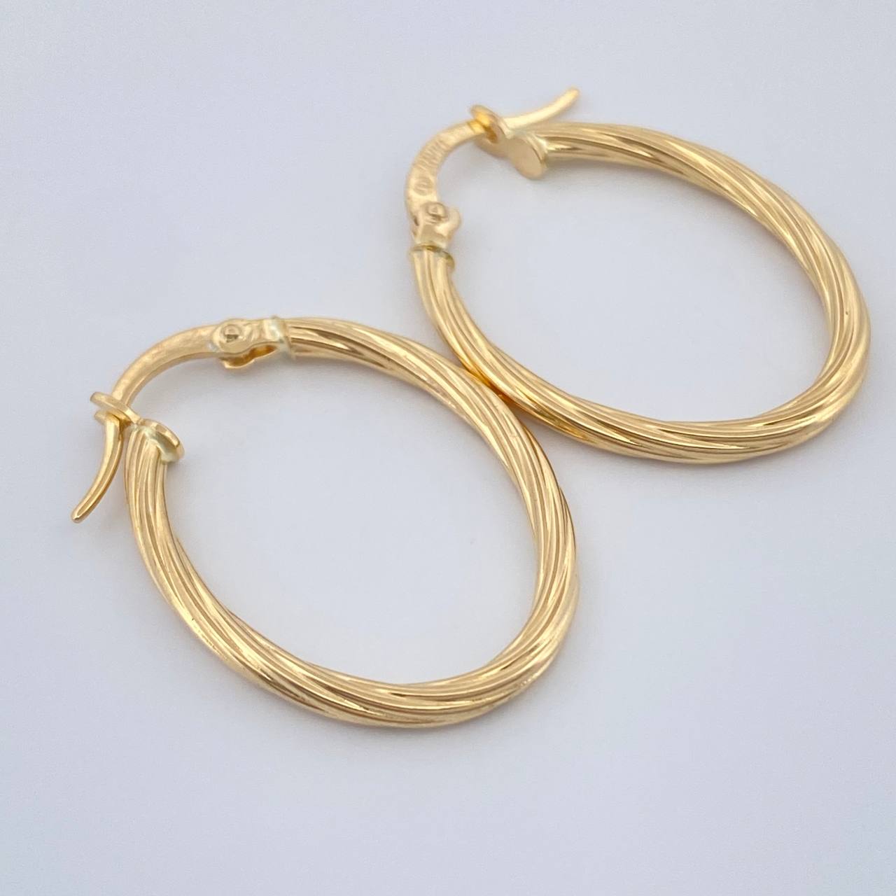 Candongas Lore Ovaladas 1.35gr / 1 in / Oro Amarillo 18K $