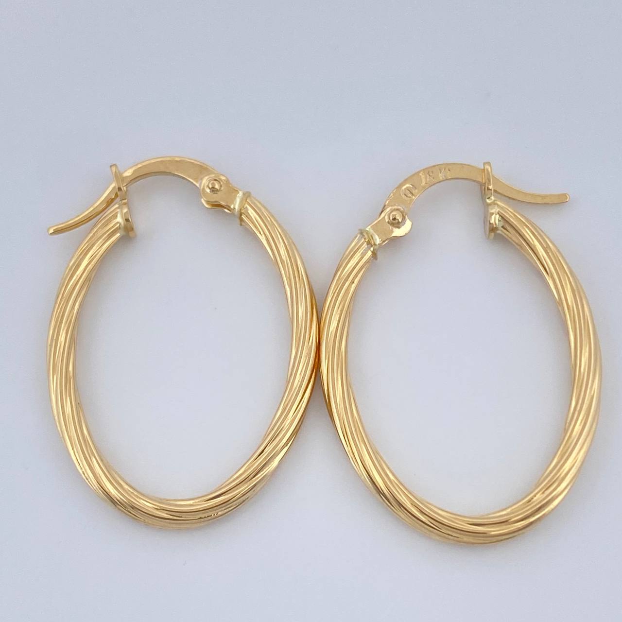 Candongas Lore Ovaladas 1.35gr / 1 in / Oro Amarillo 18K $