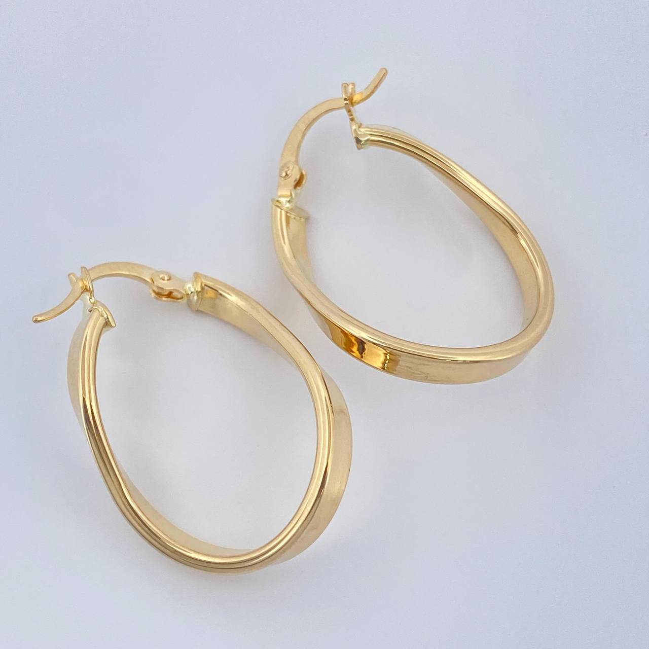 Candongas Clau 2.2gr / 1 in / Oro Amarillo 18K $
