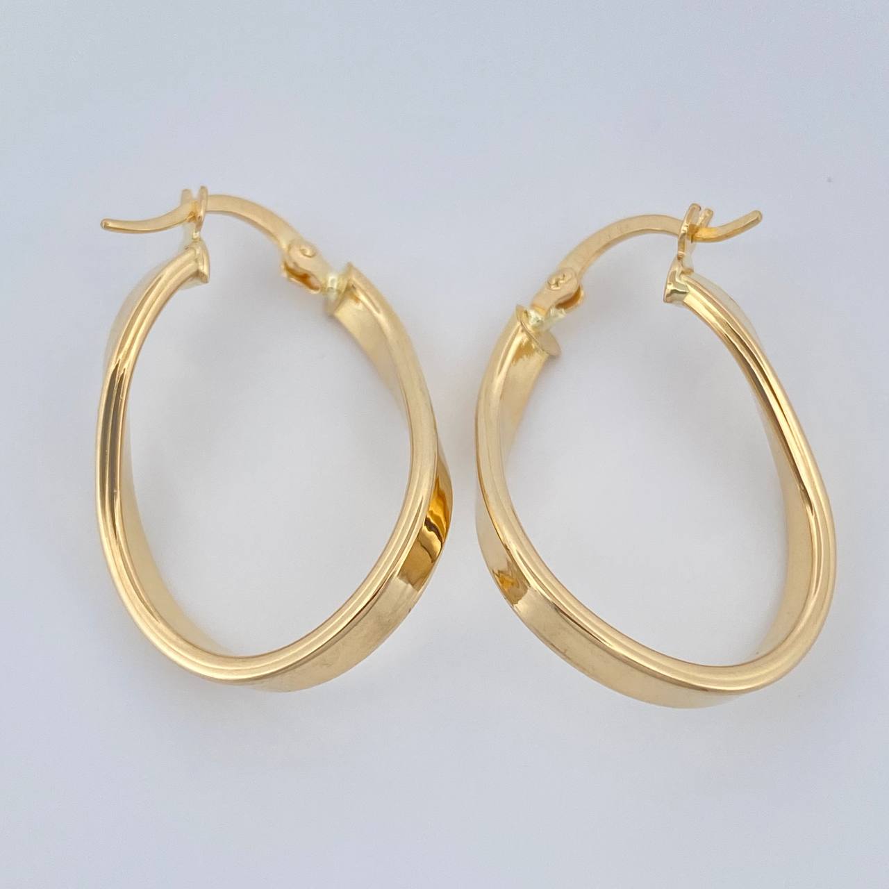 Candongas Clau 2.2gr / 1 in / Oro Amarillo 18K $