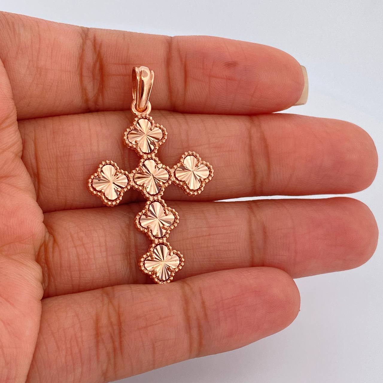 Dije Cruz Trebol 4.3gr / 1 3/4 in / Oro Rosa 18K  Nac.Esp. $