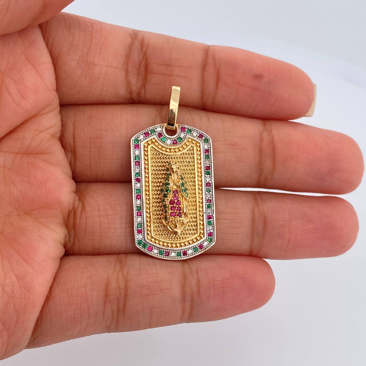 Dije Placa Virgen De Guadalupe 7.35gr / 1 1/2 in / Dos Oros Amarillo Blanco 18K $