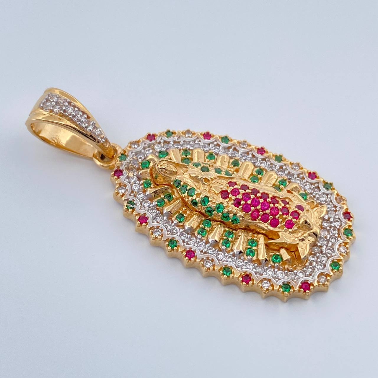 Dije Virgen De Guadalupe 7.5gr / 1 1/2 in / Dos Oros Amarillo Blanco 18K $
