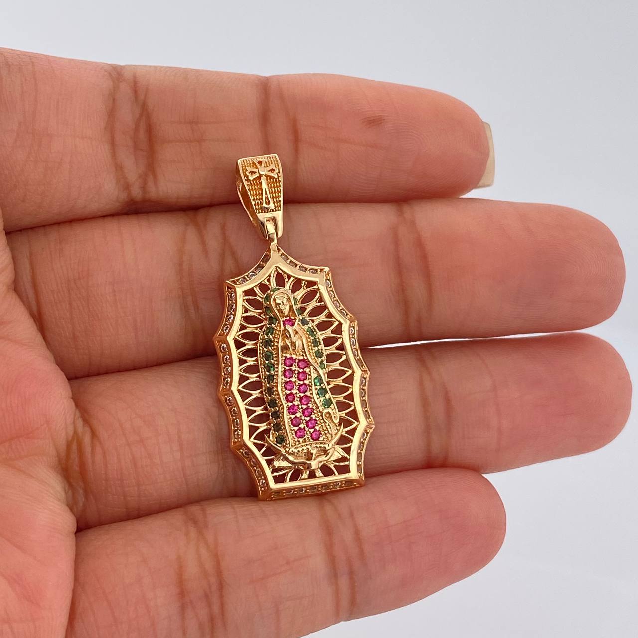 Dije Virgen De Guadalupe 4.55gr / 1 1/2 in / Oro Amarillo 18K $