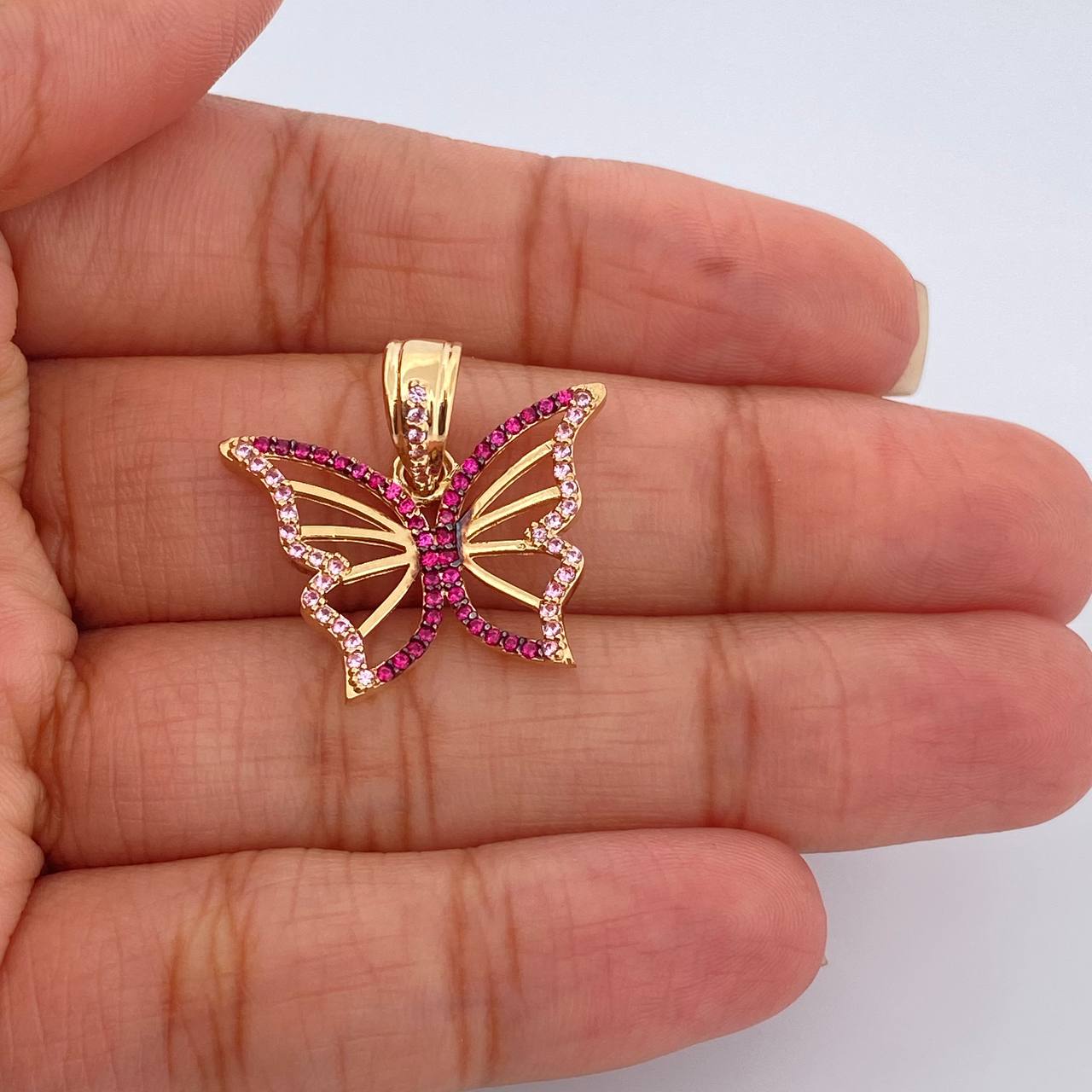 Dije Mariposa 2.95gr / 3/4 in / Dos Oros Negro Amarillo 18K $