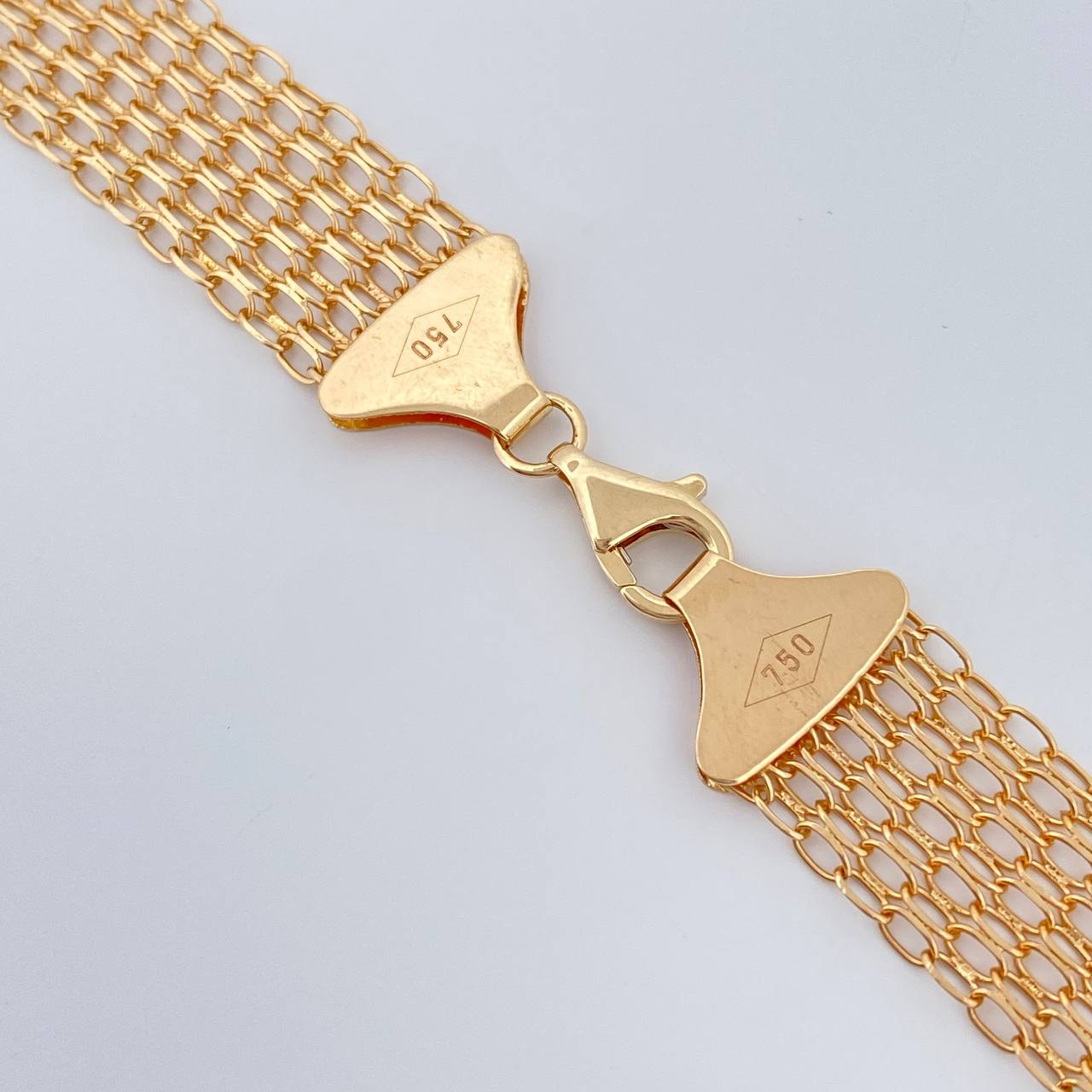Cadena China 24gr / 23 1/2 in / 8.55mm Oro Amarillo +1 18K $