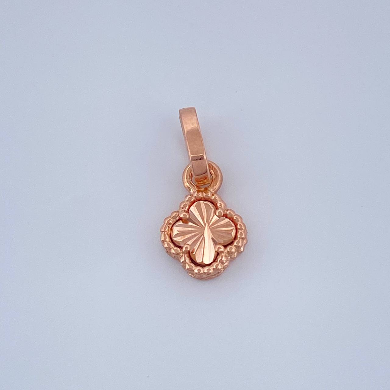 Dije Trebol 0.45gr / 1/2 in / Oro Rosa 18K &