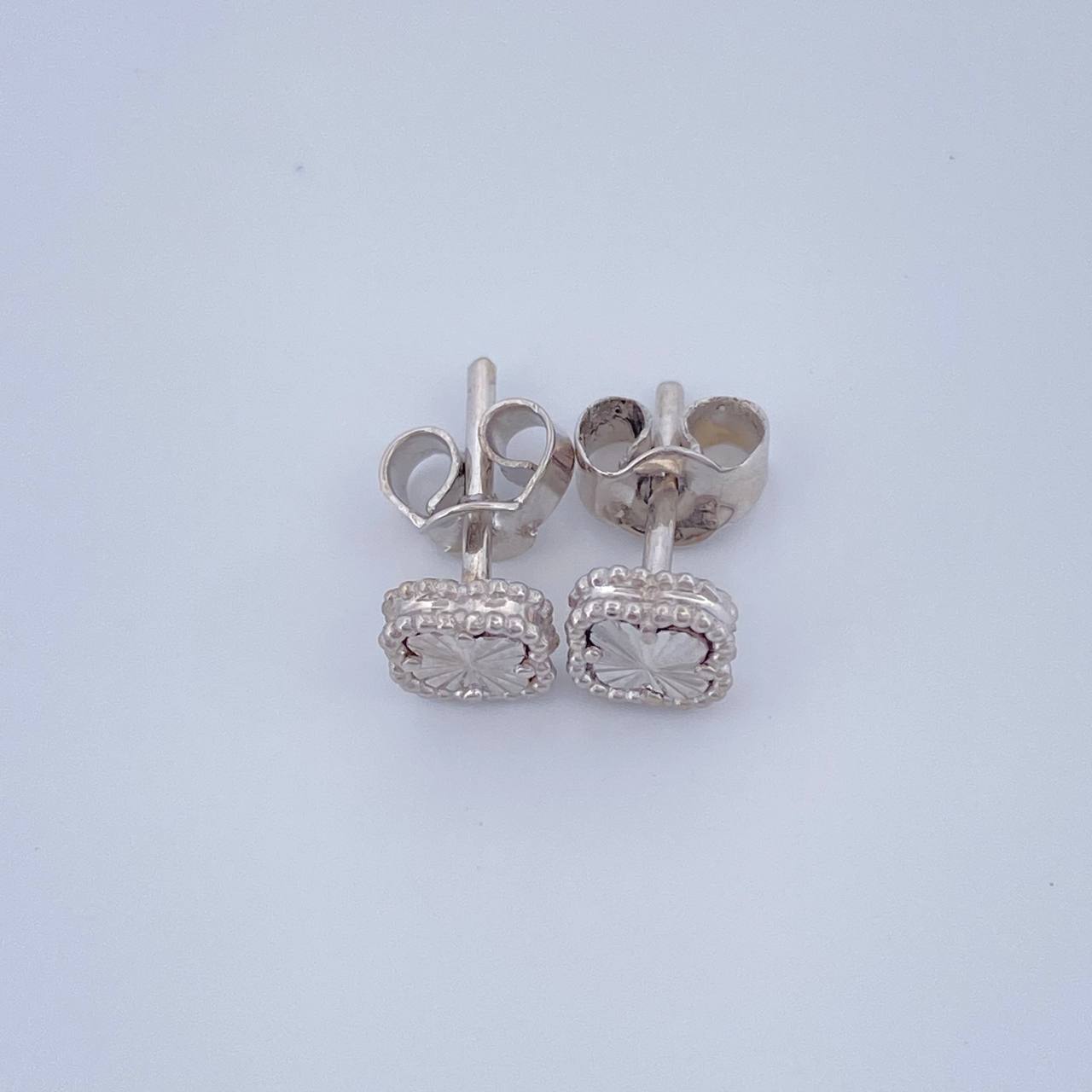Clover Stud Earrings 1.25gr / 18K White Gold &