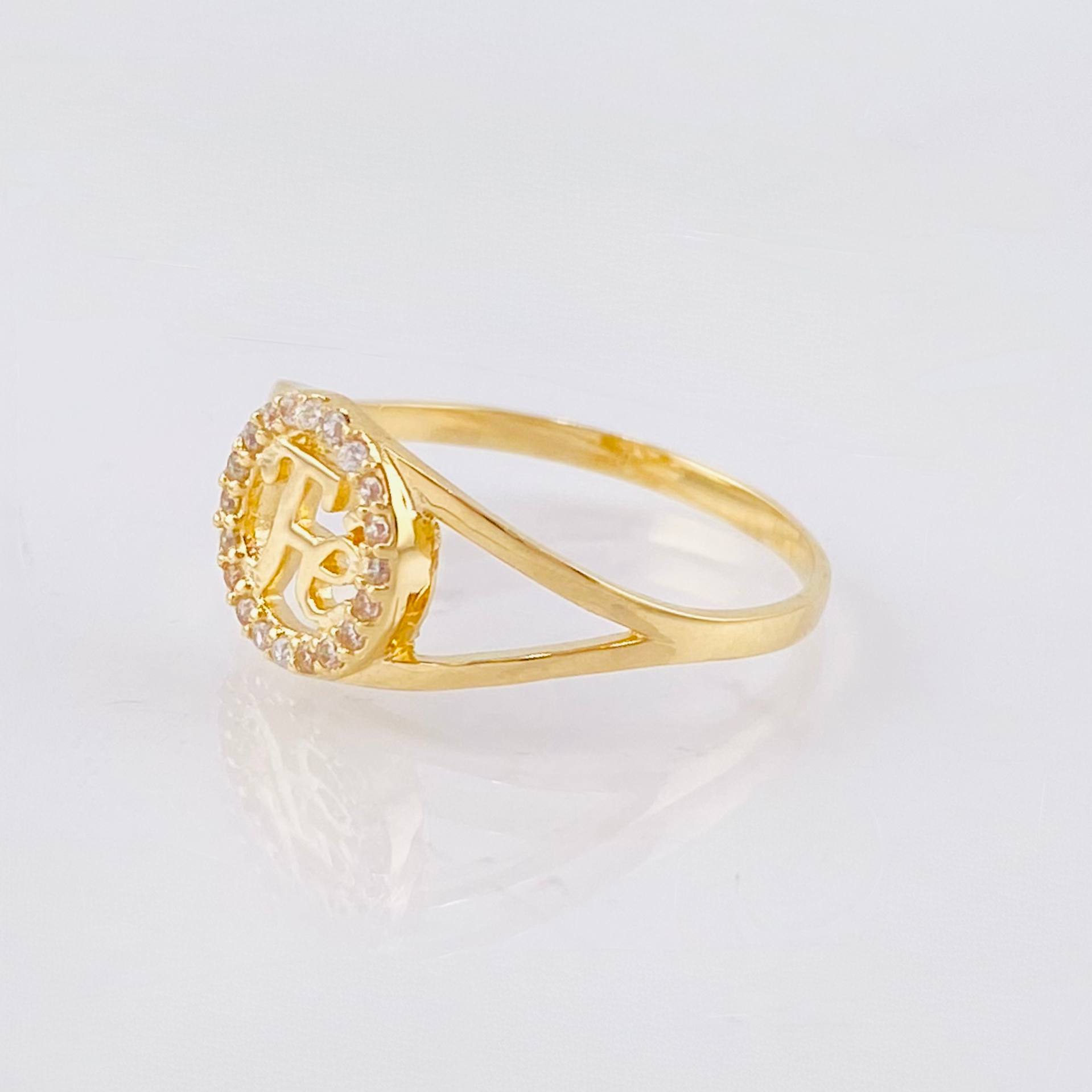 Anillo Fe 1.75gr / T4 3/4 / Oro Amarillo 18K