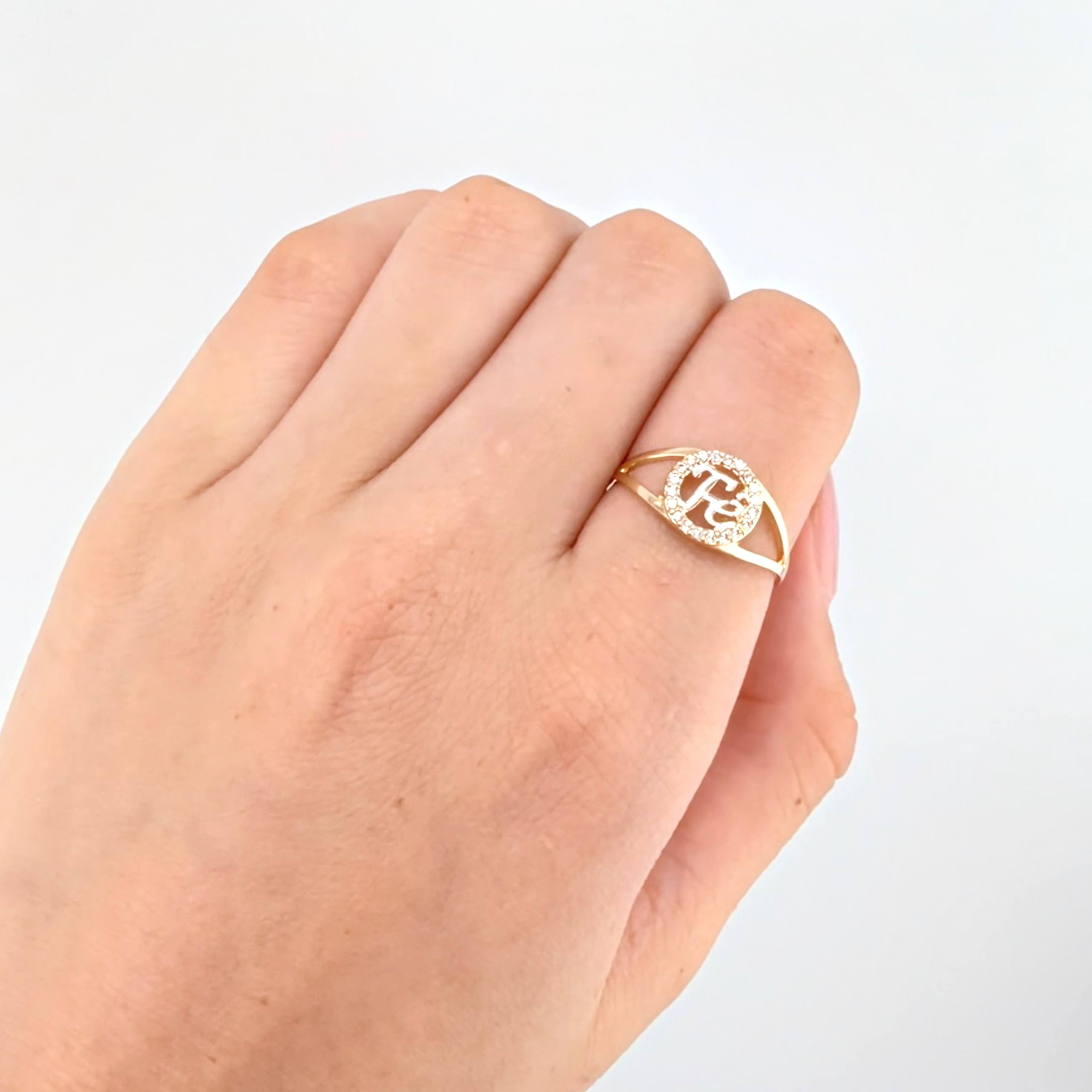 Anillo Fe 1.75gr / T4 3/4 / Oro Amarillo 18K